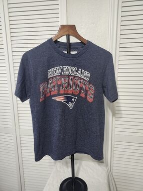 NFL Navy New England Patriots Short Sleeve Tee with Red Logo
